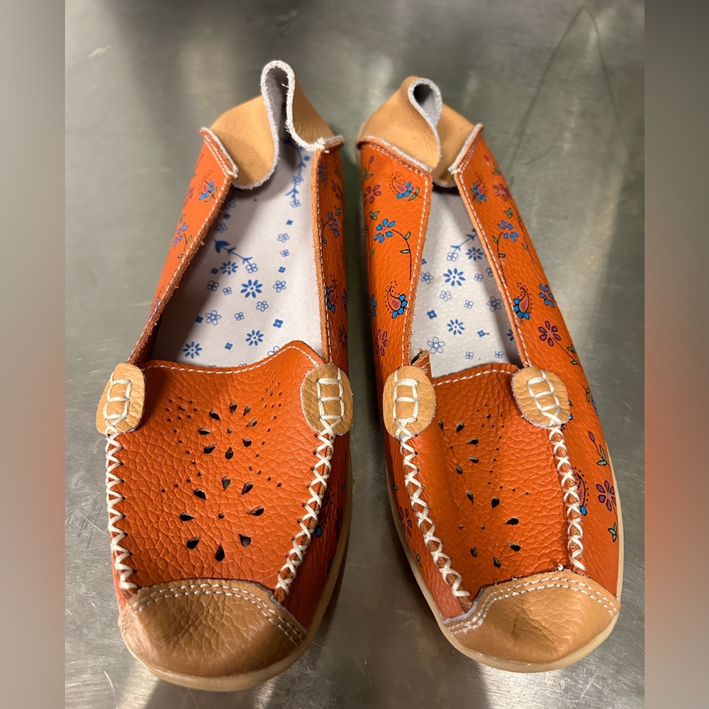 Slip On leather Loafers Shoes for Women flower  Cutouts Breathable Comfortable